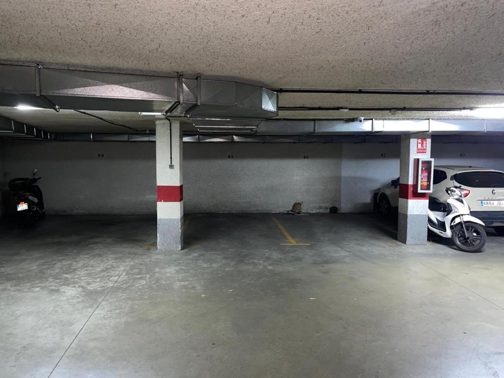 Gran Apartamento Con Parking Gratis Centro De Málaga Extérieur photo